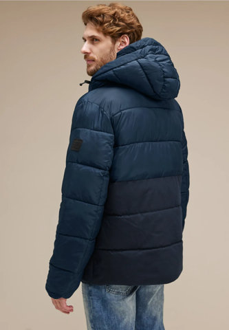 - (Männer, Sport, Kleidung)