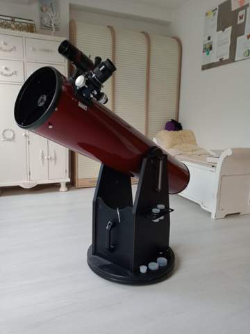 - (Weltraum, Teleskop)