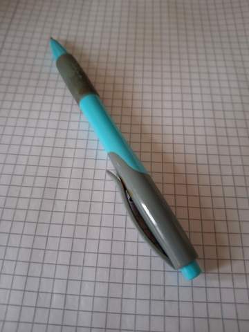 - (Schule, Wissen, Marke)