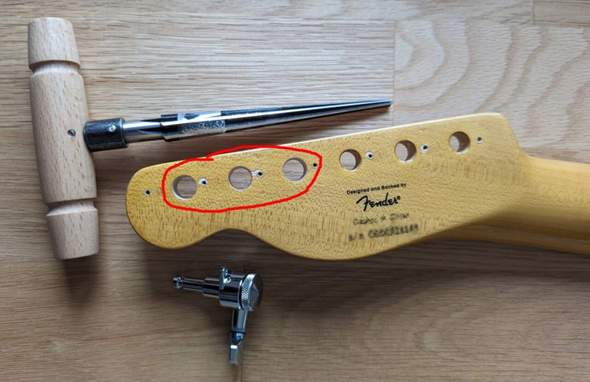 - (Gitarre, Musikinstrumente, E-Gitarre)