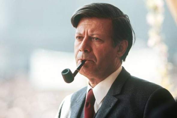 - (Bundeskanzler, Helmut Schmidt)
