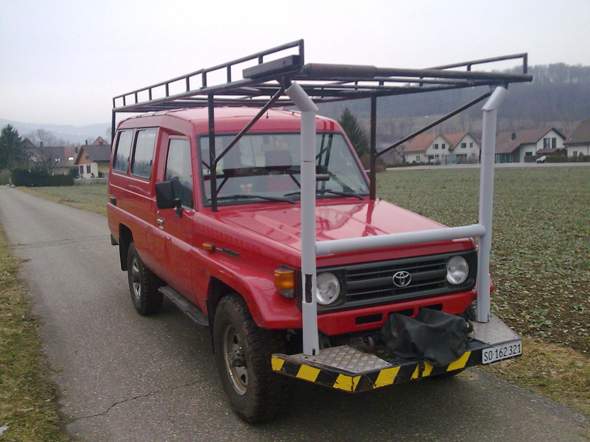 - (Mercedes Benz, Geländewagen, Jeep)