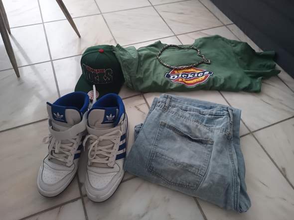 - (Kleidung, Mode, Style)