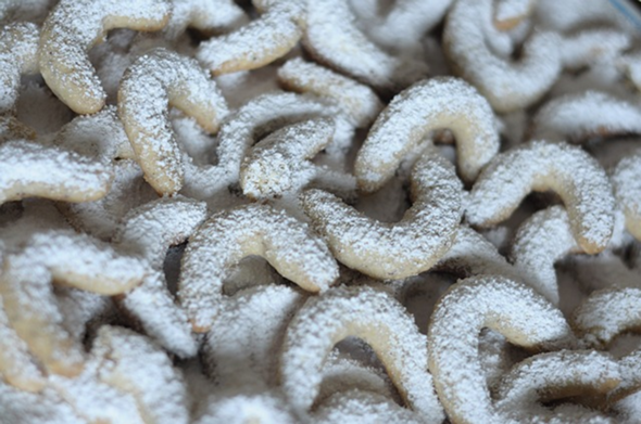 - (Weihnachten, Süßigkeiten, Plätzchen)