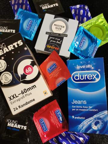 - (Jungs, Penis, Kondom)