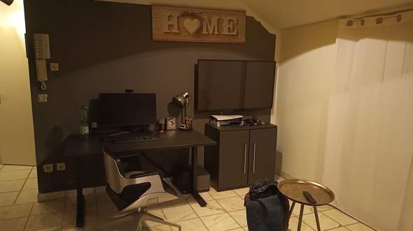 - (Zimmer, Dekoration, Wand)