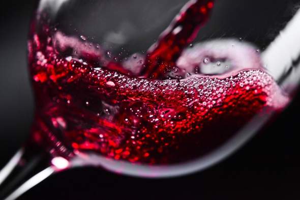 - (Geld, Euro, Wein)