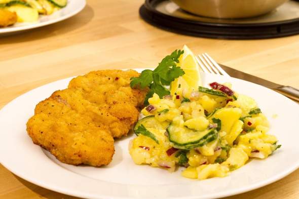 - (Essen, Lebensmittel, trinken)