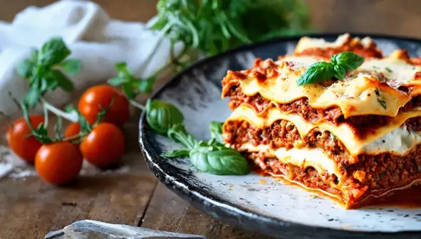 - (Fleisch, Nudeln, Pasta)