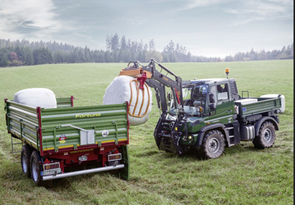 - (Mercedes Benz, Unimog)