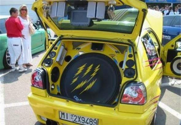 - (Sound, Lautsprecher, HiFi)
