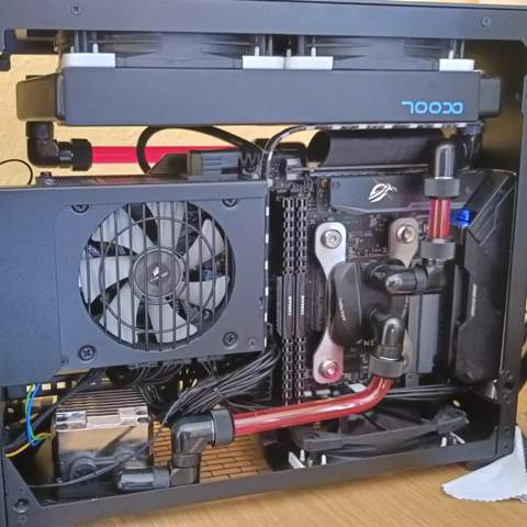 - (PC, AiO-Wasserkühlung, NZXT Kraken)