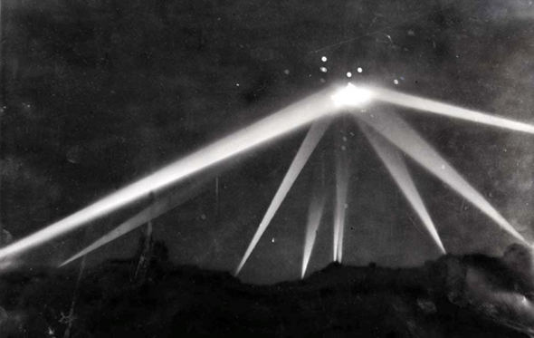 - (Wahrscheinlichkeit, Planeten, UFO)