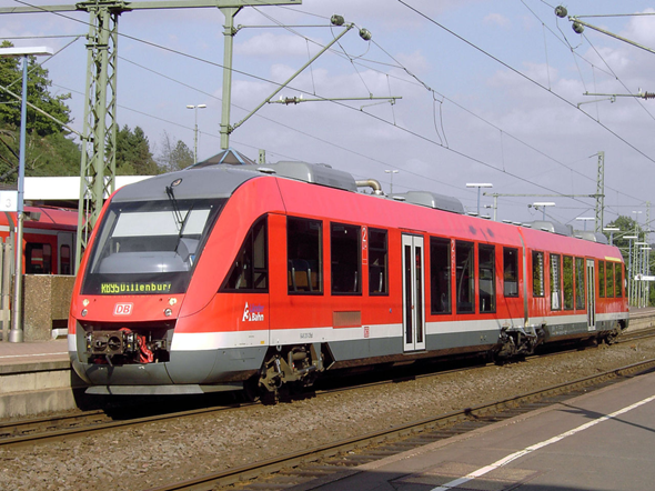 - (Bahn, Zug, alstom)