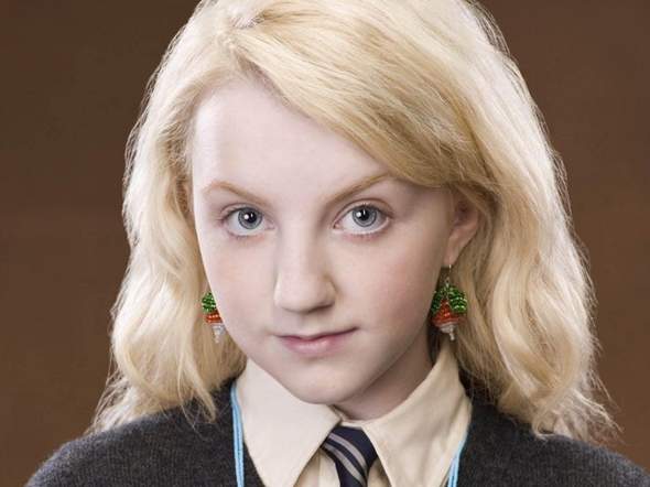 - (Fantasy, Harry Potter, Hogwarts)