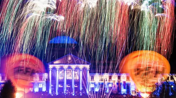 - (Silvester, Feuerwerk, Silvesterfeuerwerk)