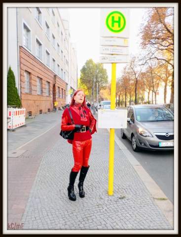 - (Mädchen, Frauen, Jungs)