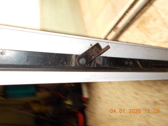 - (Haushalt, Handwerk)