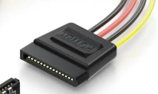 - (SSD, Speicherplatz, HDD)