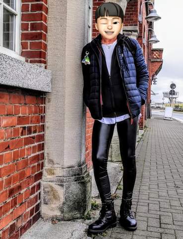 - (Leggins, Radlerhosen)