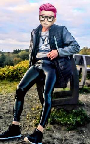 - (Leggins, Radlerhosen)