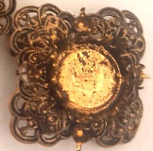 - (Gold, Echtheit, Goldschmuck)