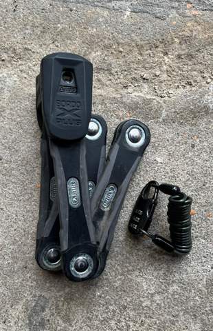 - (Diebstahl, Pedelec, Fahrradschloss)