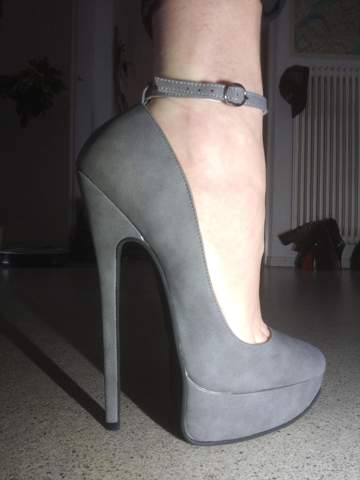 - (Fashion, Stiefel, High Heels)