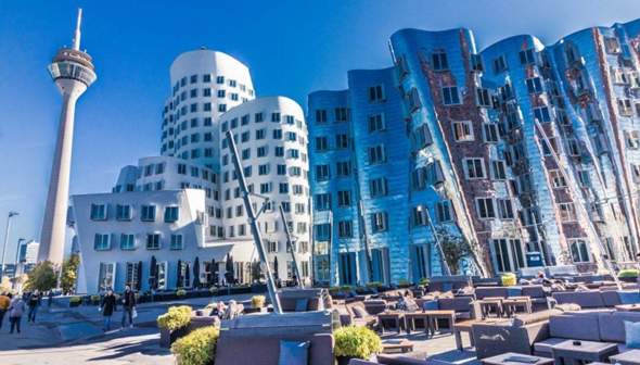 - (Deutschland, Architektur, Tourismus)