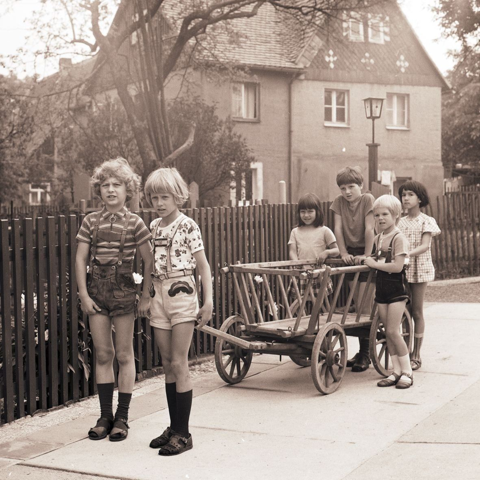 - (Musik, Kleidung, Fashion)