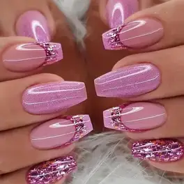 - (Mädchen, Frauen, Nägel)