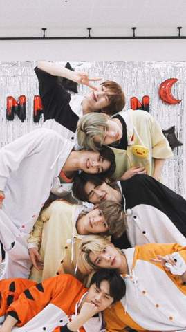 - (Band, K-Pop, Gruppe)