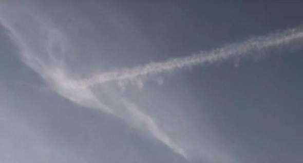 - (Flugzeug, Wetter, Klima)