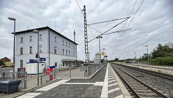 - (Deutschland, Bahn, Zug)