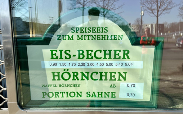 - (Internet, Geld, Deutschland)