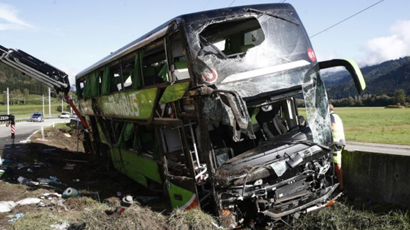 - (FlixBus, busfahrer)
