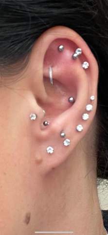- (Schmerzen, Aussehen, Piercing)