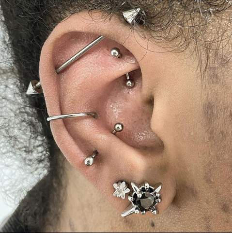 - (Schmerzen, Aussehen, Piercing)