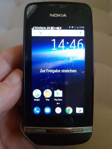 - (Technik, Handy, Bluetooth)