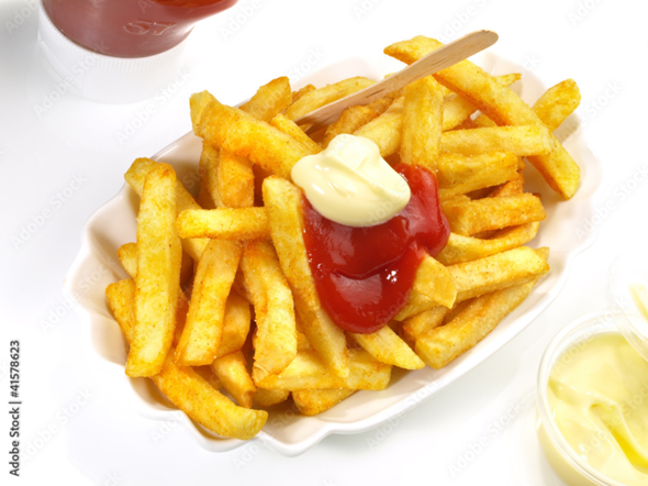 - (Fast Food, Pommes)
