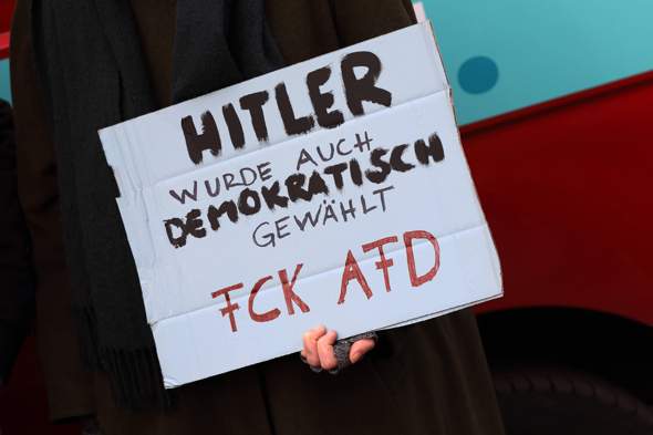 - (Politik, Geschichte, Wahlen)