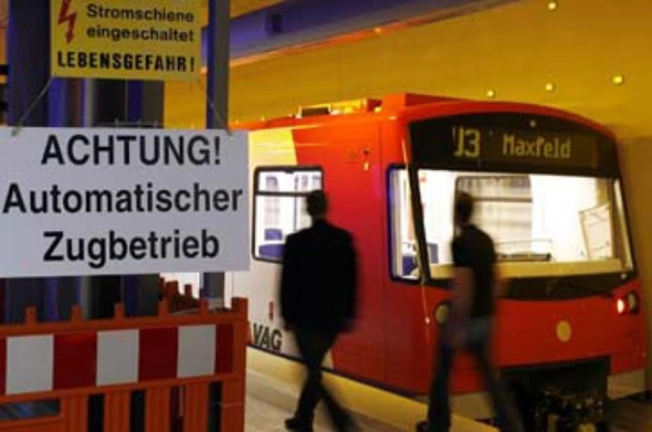 - (Zug, Hamburg, Nürnberg)