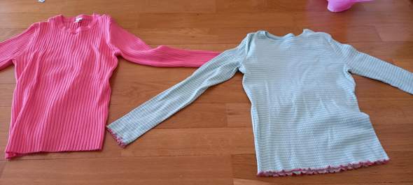 - (Mädchen, Frauen, Kleidung)