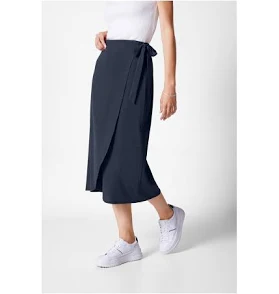 - (Mädchen, Frauen, Kleidung)