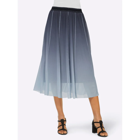 - (Mädchen, Frauen, Kleidung)