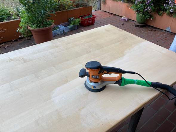 - (Möbel, Holz, heimwerken)