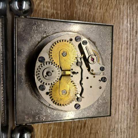 - (Geld, Hobby, Soziologie)