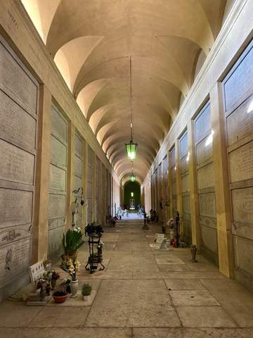 - (Unterschied, Beerdigung, katholische Kirche)