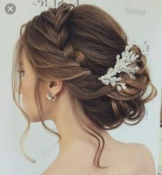 - (Haare, Aussehen, Style)