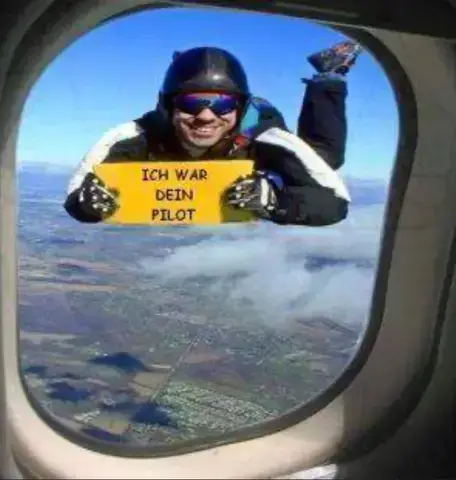 - (Liebe, Freundschaft, Flugzeug)